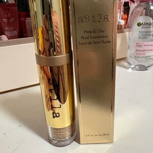 Stila Hide & Chic Fluid Foundation - new in box hide and chic medium color